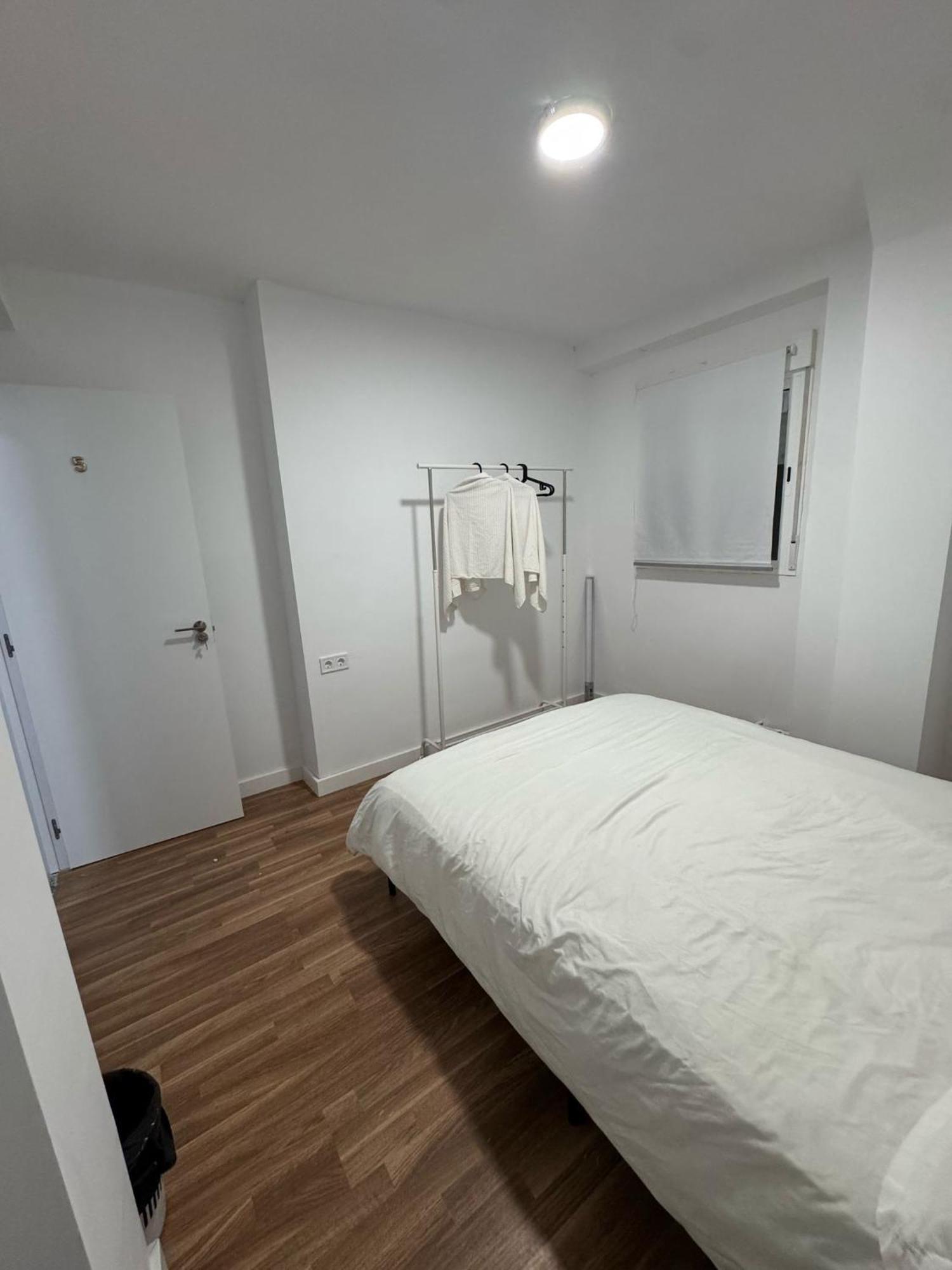 Apartamento De Habitaciones Privadas En El Centro De Málaga Exterior foto